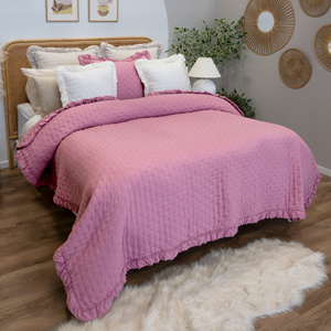 Narzuta 200 x 220 Pikowana Z Falbaną Celia 06