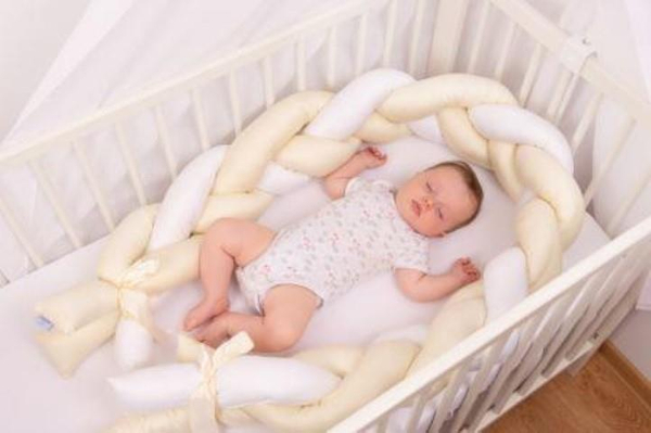 Ochraniacz 30 x 200 do Łóżeczka Warkocz Satyna 02