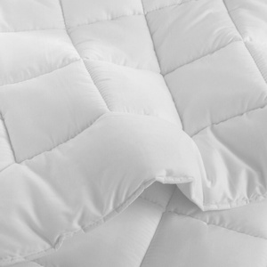 Quilt 140 x 200 Anti-allergenic Year-round Kortes