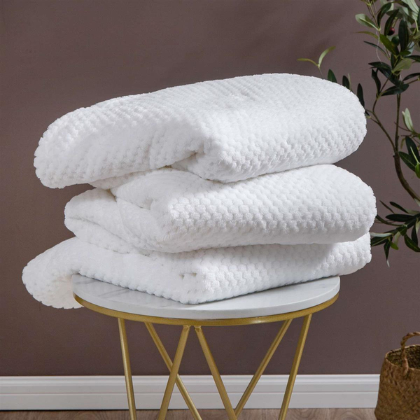 Koc 150 x 200 Mikrofibra Żakardowa Monte Biały